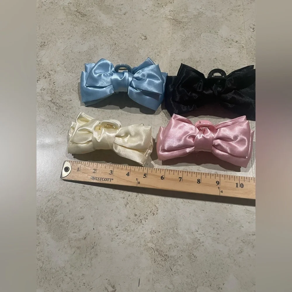 Bowknot hair clip- claw clip - set of 4 - black, white, pink and blue